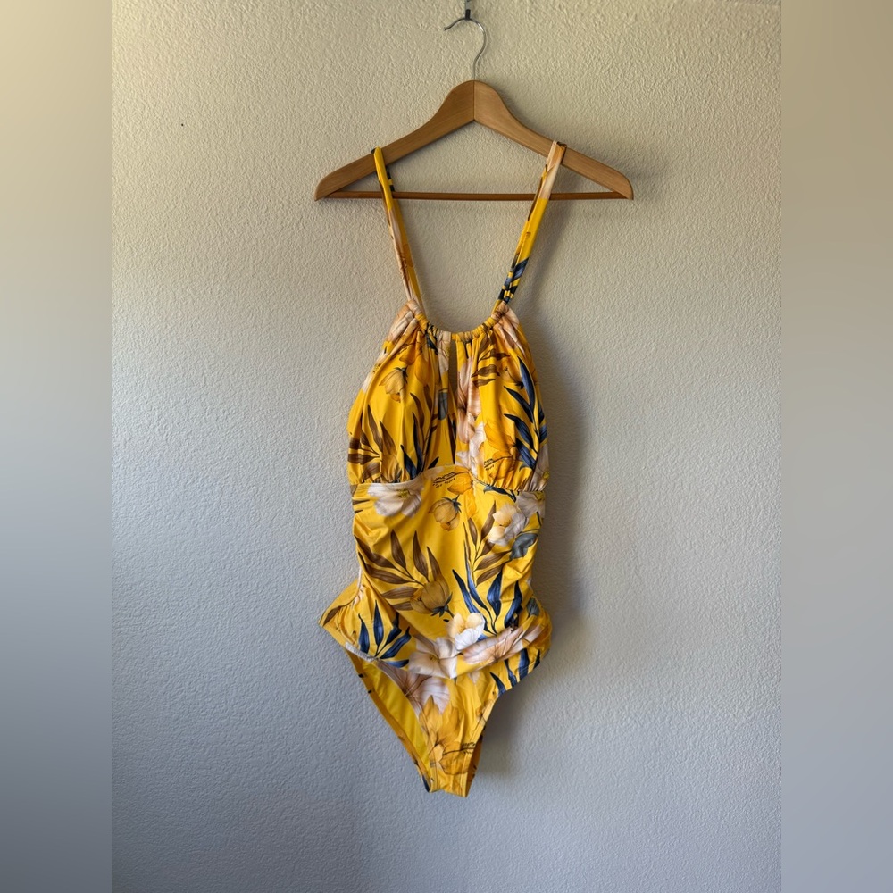 LA BLANCA Butter Yellow Hawaiian Floral Adjustable One Piece - Picture 2 of 8